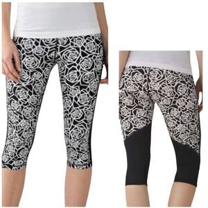 Lululemon Posey Floral Crops